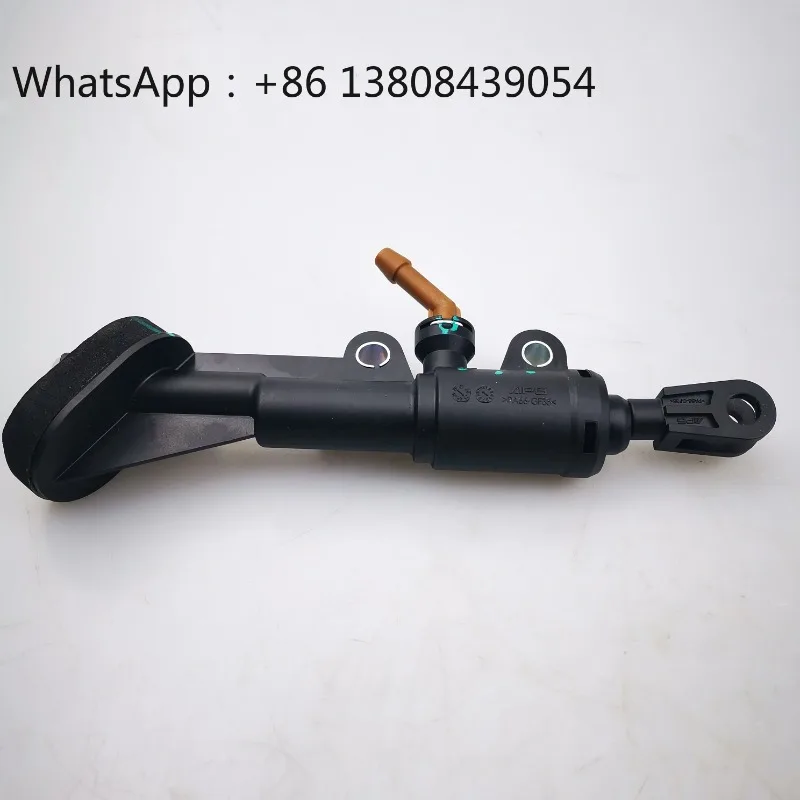V90 Original Clutch Master Cylinder C00074701 C00218292 For SAIC MAXUS
V90 Original Clutch Master Cylinder C00074701 C00218292 For SAIC MAXUS