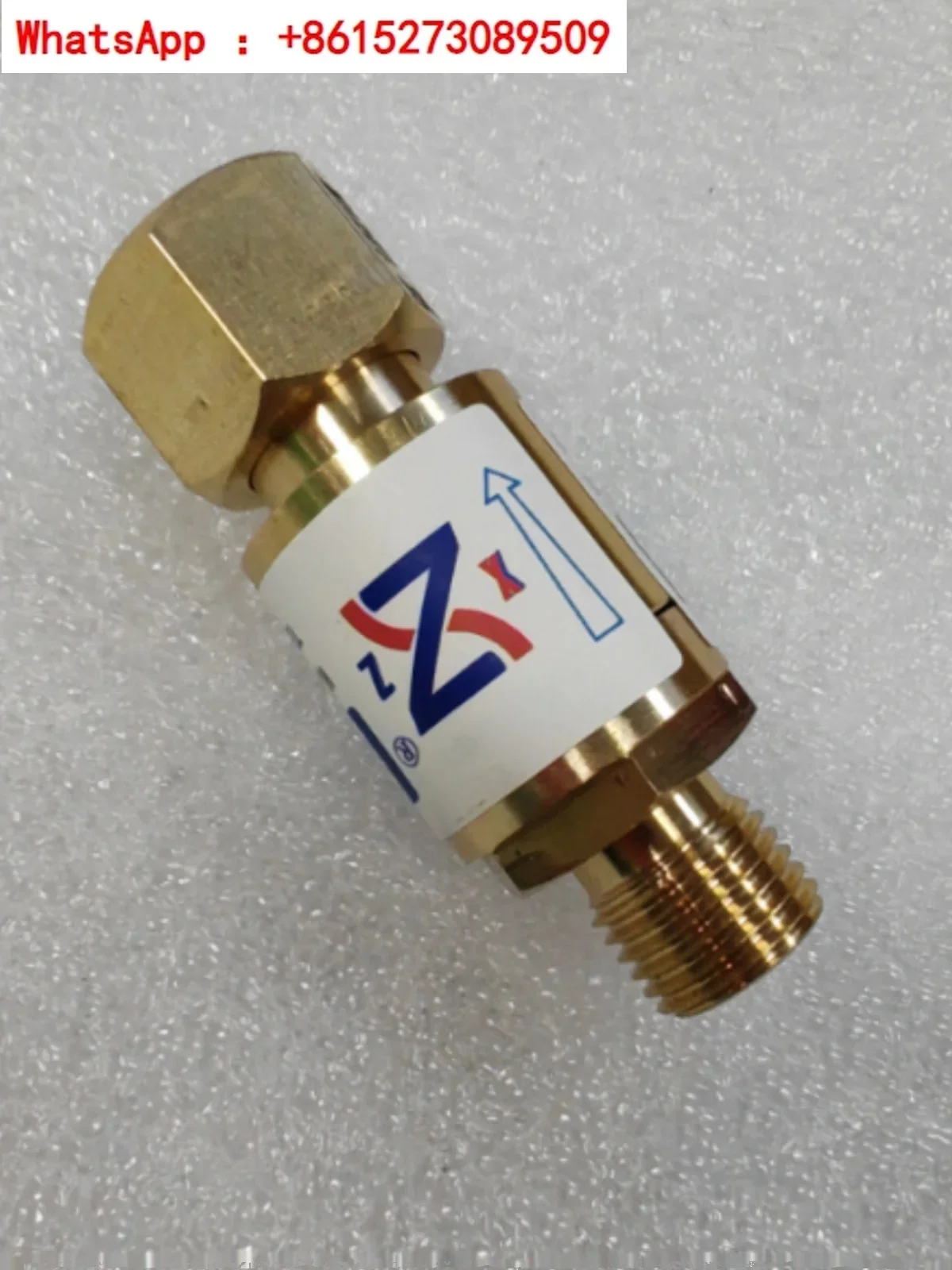Кислородный фонарик, кислородный вход/выход, резьба M12 * 1,25, подлинный фонариковый ограничитель
Кислородный фонарик, кислородный вход/выход, резьба M12 * 1,25, подлинный фонариковый ограничитель