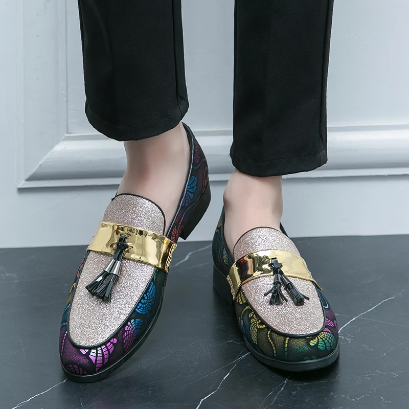 Британские лоферы без шнуровки, шлифовальные кожаные туфли в тон, туфли-бобы, стилист, индивидуальные повседневные кожаные туфли с острым носком
Британские лоферы без шнуровки, шлифовальные кожаные туфли в тон, туфли-бобы, стилист, индивидуальные повседневные кожаные туфли с острым носком