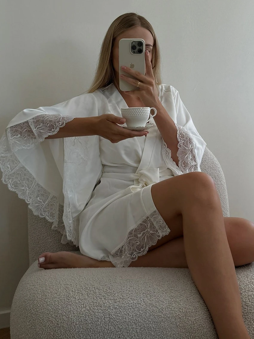 Marthaqiqi White Women'S Sleepwear Lace Up Nightwear Long Sleeve Pajamas Sexy V-Neck Nightgowns Mini Dress Loose Ladies Bathrobe
Marthaqiqi White Women'S Sleepwear Lace Up Nightwear Long Sleeve Pajamas Sexy V-Neck Nightgowns Mini Dress Loose Ladies Bathrobe
