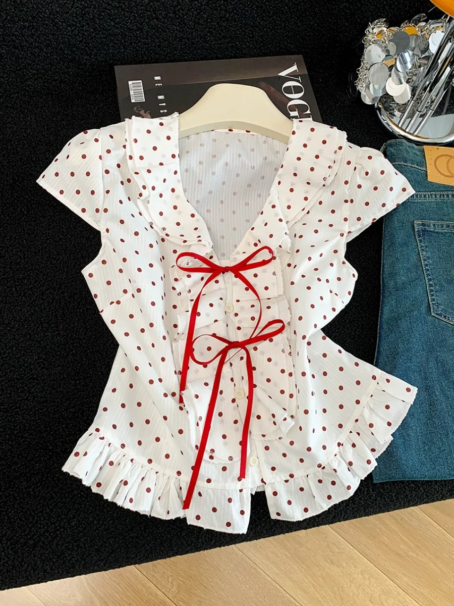 White V-Neck Polka Dot Short Sleeve Shirt Women's Summer New Style Waist Cinching Slimming Knot Belted Top
White V-Neck Polka Dot Short Sleeve Shirt Women's Summer New Style Waist Cinching Slimming Knot Belted Top