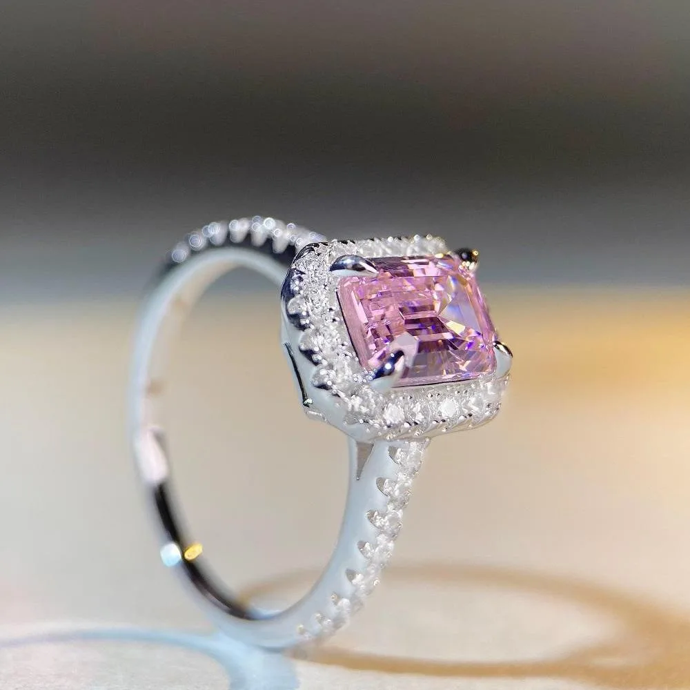 Viora Jewelry Luxury Solid Platinum PT950 Women's pink diamond ring 2 karat sugar square bag moissanite diamond ring
Viora Jewelry Luxury Solid Platinum PT950 Women's pink diamond ring 2 karat sugar square bag moissanite diamond ring
