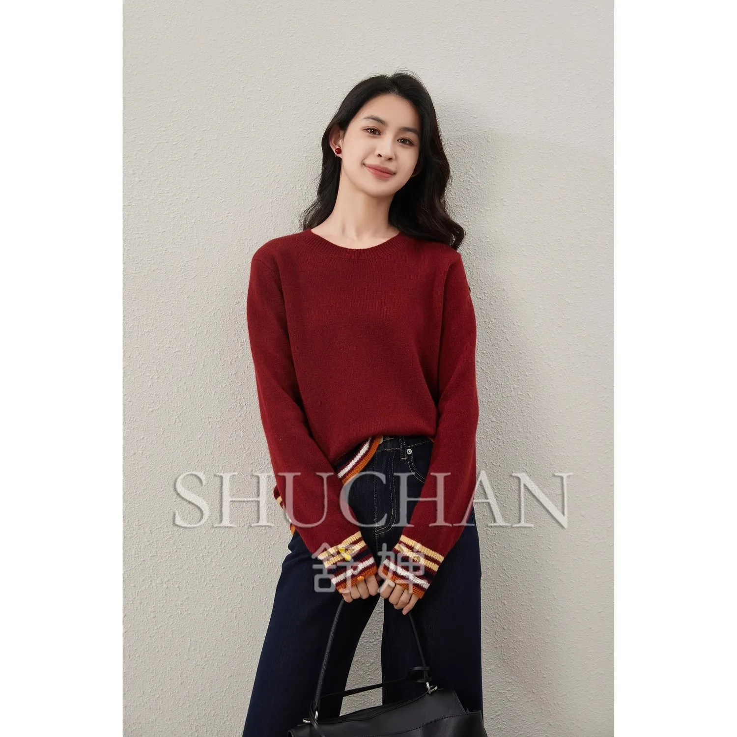 Autumn and Winter All-wool Contrasting Color Striped Velvet Color Buckle Crew Neck Knit Sweater Women Long Sleeve Top
Autumn and Winter All-wool Contrasting Color Striped Velvet Color Buckle Crew Neck Knit Sweater Women Long Sleeve Top