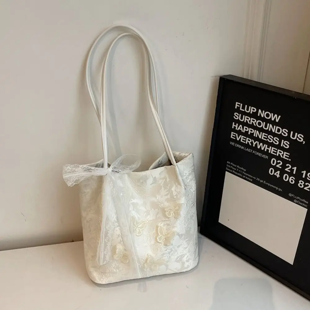 Elegant Chinese Style Shoulder Bag Butterfly Exquisite Embroidery Tote Bag with Ribbon Trendy Hanfu Printing Handbag Women
Elegant Chinese Style Shoulder Bag Butterfly Exquisite Embroidery Tote Bag with Ribbon Trendy Hanfu Printing Handbag Women