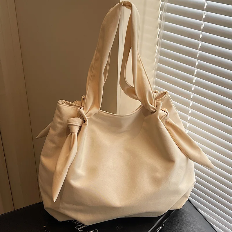 2025 Japanese Korean Commuter Tote Bag for Women Minimalist Shoulder Crossbody Purse Fashionable Handbag
2025 Japanese Korean Commuter Tote Bag for Women Minimalist Shoulder Crossbody Purse Fashionable Handbag