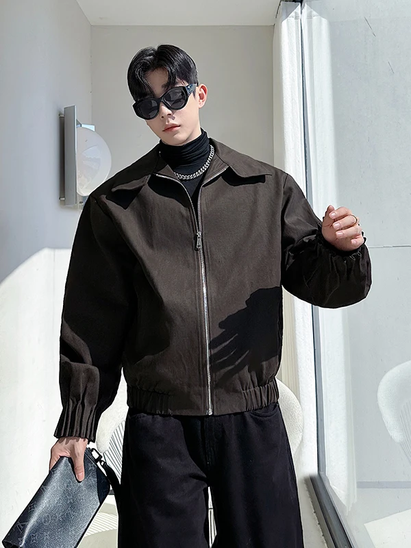 Ретро-рабочая куртка с отложным воротником, мужская верхняя одежда для повседневной носки, стильная, с длинными рукавами, на молнии, без капюшона
Ретро-рабочая куртка с отложным воротником, мужская верхняя одежда для повседневной носки, стильная, с длинными рукавами, на молнии, без капюшона