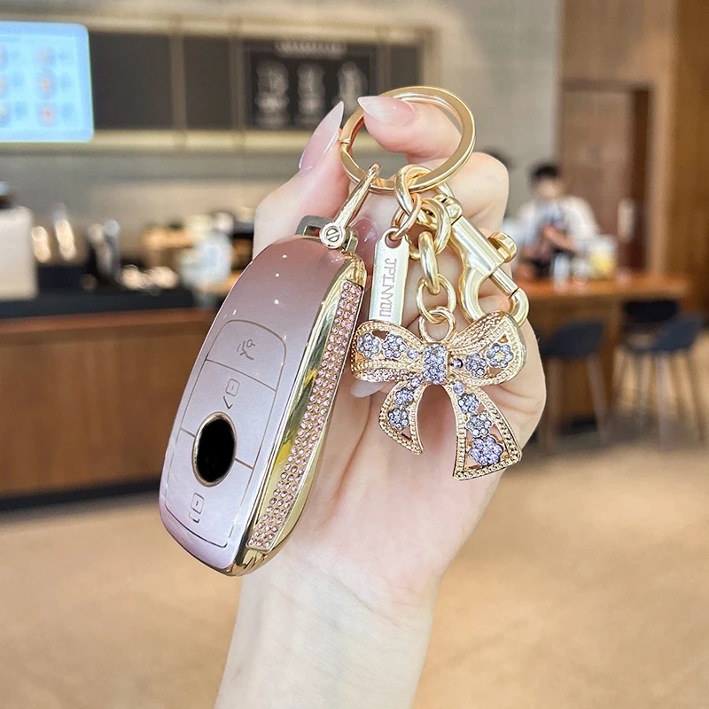 Suitable for Mercedes Benz C E A B S Class GLE GLA GLB GLC GLS AMG keychain exquisite durable car interior shiny key shell
Suitable for Mercedes Benz C E A B S Class GLE GLA GLB GLC GLS AMG keychain exquisite durable car interior shiny key shell