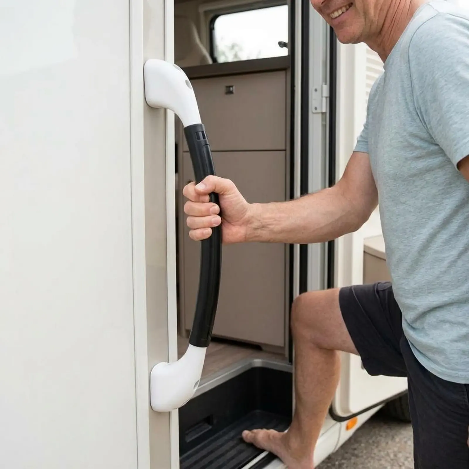 RV Grab Handle Easy Grip Recreational Vehicle Entry Handle Vehicle Accessory Sturdy for Door Side, Cabinet Top
RV Grab Handle Easy Grip Recreational Vehicle Entry Handle Vehicle Accessory Sturdy for Door Side, Cabinet Top