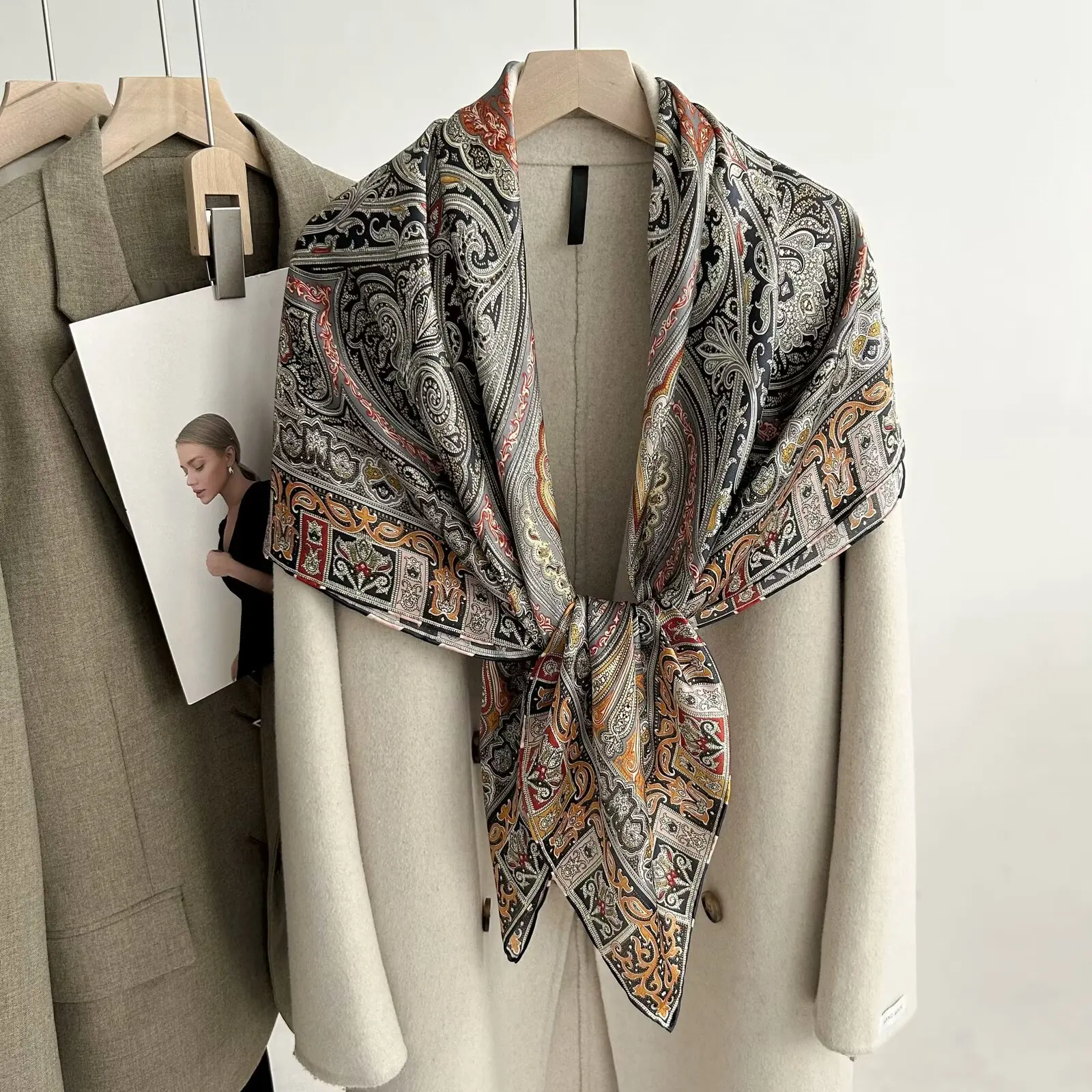 Scarf Women's Paisley Vintage Printed Mid-Length Versatile Light Luxury Shawl Beach Towel
Scarf Women's Paisley Vintage Printed Mid-Length Versatile Light Luxury Shawl Beach Towel