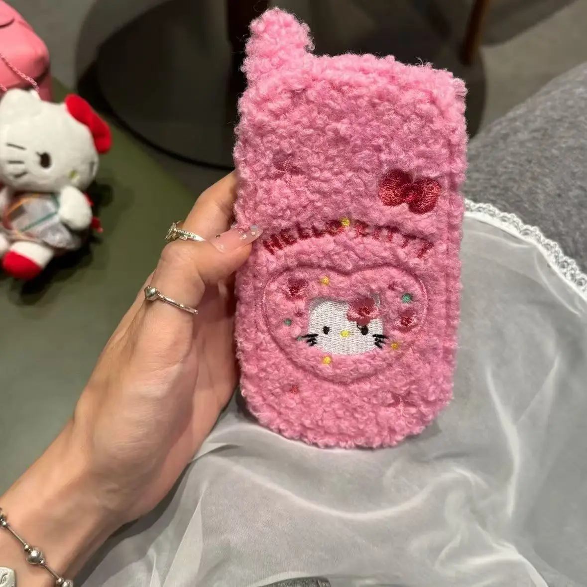 Sanrio Hello kitty Plush embroidery apple Phone Case Kawaii Phone Case Silicone Soft Case for iPhone 12 13 14 15 16 Pro Max
Sanrio Hello kitty Plush embroidery apple Phone Case Kawaii Phone Case Silicone Soft Case for iPhone 12 13 14 15 16 Pro Max