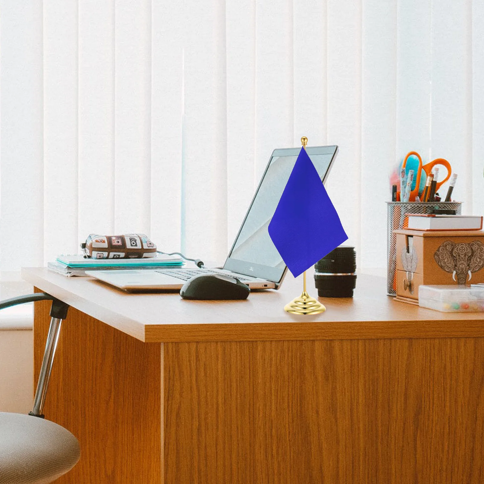 Metal Flagpole Holder Desktop Stand Bracket Iron Flag Pole Indoor Tabletop Display Meeting Room Office Decoration Stable
Metal Flagpole Holder Desktop Stand Bracket Iron Flag Pole Indoor Tabletop Display Meeting Room Office Decoration Stable