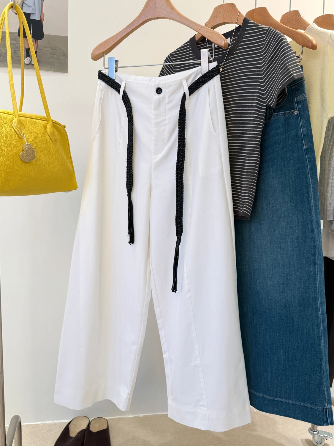 Брюки женские быстросохнущие хлопковые весенние художественные шифоновые уличные широкие легкие сложенные городские сцены универсальная уличная одежда OL
Брюки женские быстросохнущие хлопковые весенние художественные шифоновые уличные широкие легкие сложенные городские сцены универсальная уличная одежда OL