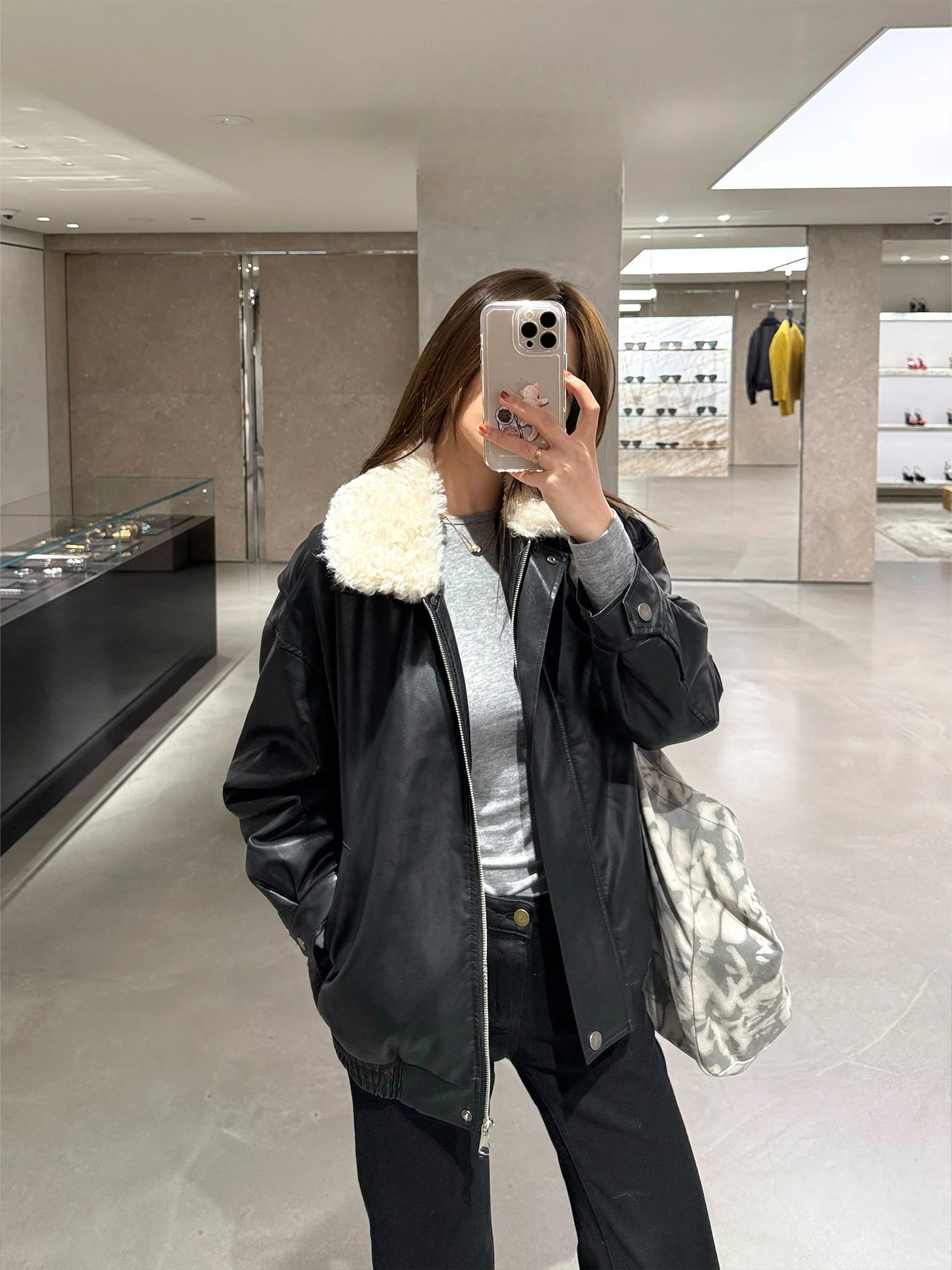 Классическая уличная зимняя куртка Sle Thiened свободного кроя для женщин, с отделкой из кроличьего меха, модель MADE NOTHING 00, модная верхняя одежда
Классическая уличная зимняя куртка Sle Thiened свободного кроя для женщин, с отделкой из кроличьего меха, модель MADE NOTHING 00, модная верхняя одежда