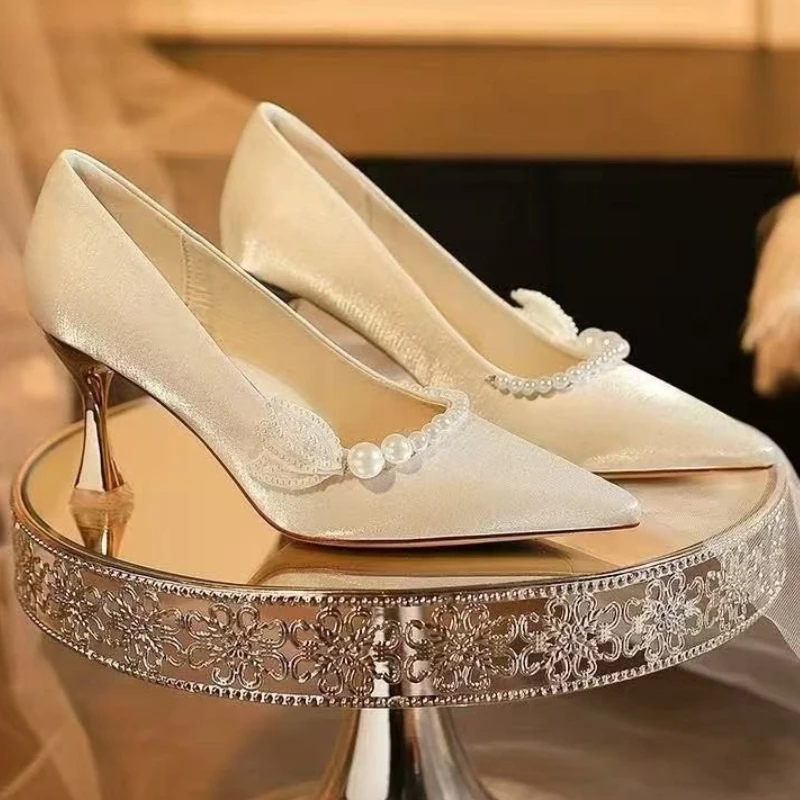 2026 new High Sense Pearl White Wedding Shoes Wedding Dress Satin Single Shoes Plus-Size Heels Bridesmaid Shoes
2026 new High Sense Pearl White Wedding Shoes Wedding Dress Satin Single Shoes Plus-Size Heels Bridesmaid Shoes