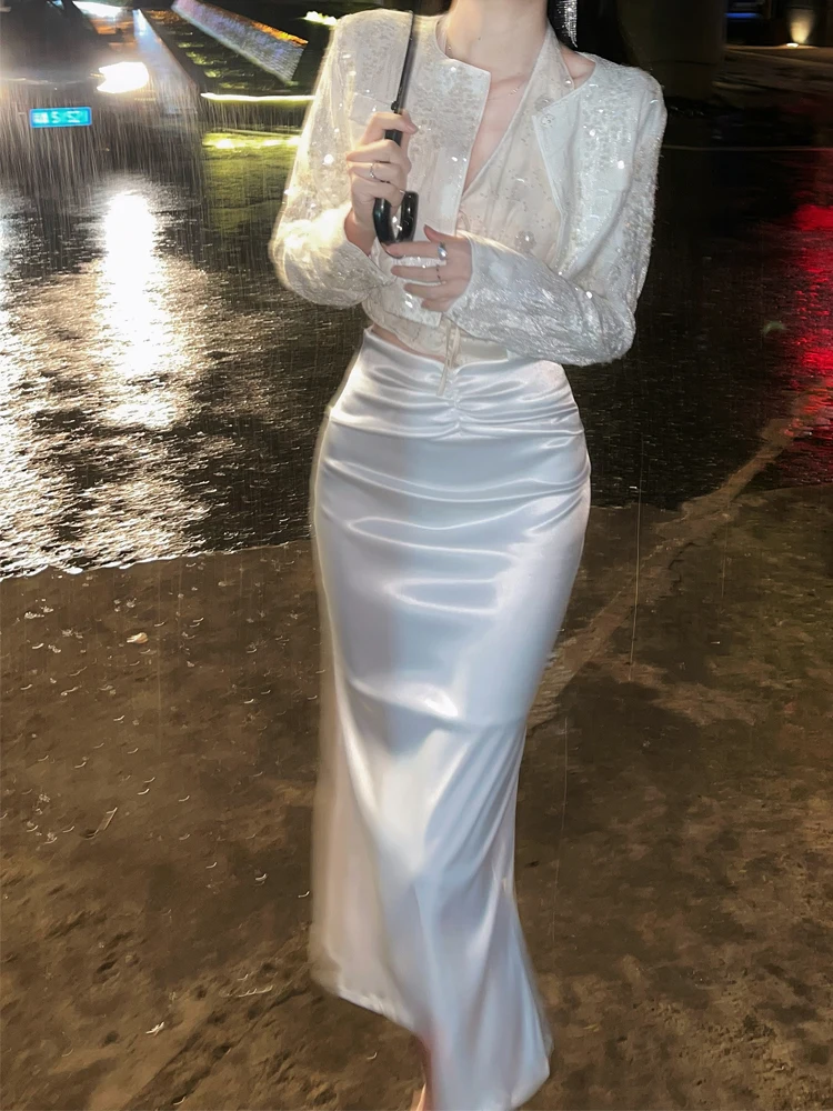 Весенняя коллекция 2025: Женский роскошный легкий костюмный жакет из бархатной ткани с вышивкой, белая верхняя одежда
Весенняя коллекция 2025: Женский роскошный легкий костюмный жакет из бархатной ткани с вышивкой, белая верхняя одежда