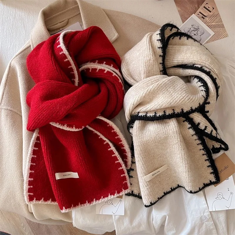 Autumn and winter Korean version versatile lock edge New Year's knitted red scarf women's knitted warm neck bib
Autumn and winter Korean version versatile lock edge New Year's knitted red scarf women's knitted warm neck bib