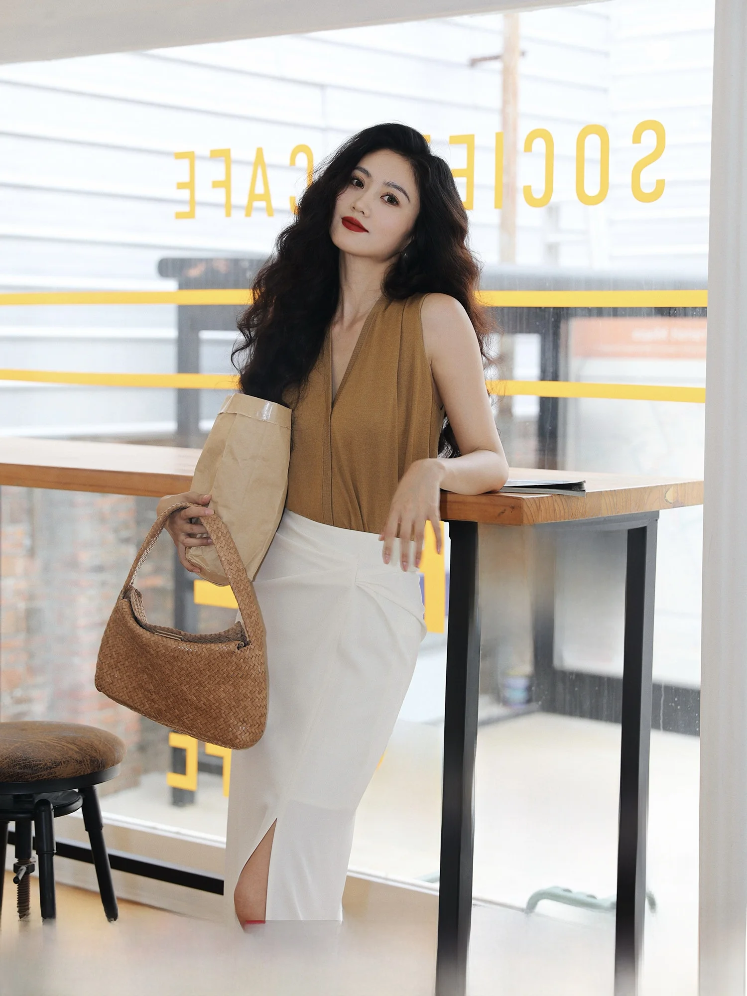 Жилет вязаный женский TAIYANG OFFICE из тонкой шерсти с V-образным вырезом, летний, для офиса, высокое качество
Жилет вязаный женский TAIYANG OFFICE из тонкой шерсти с V-образным вырезом, летний, для офиса, высокое качество