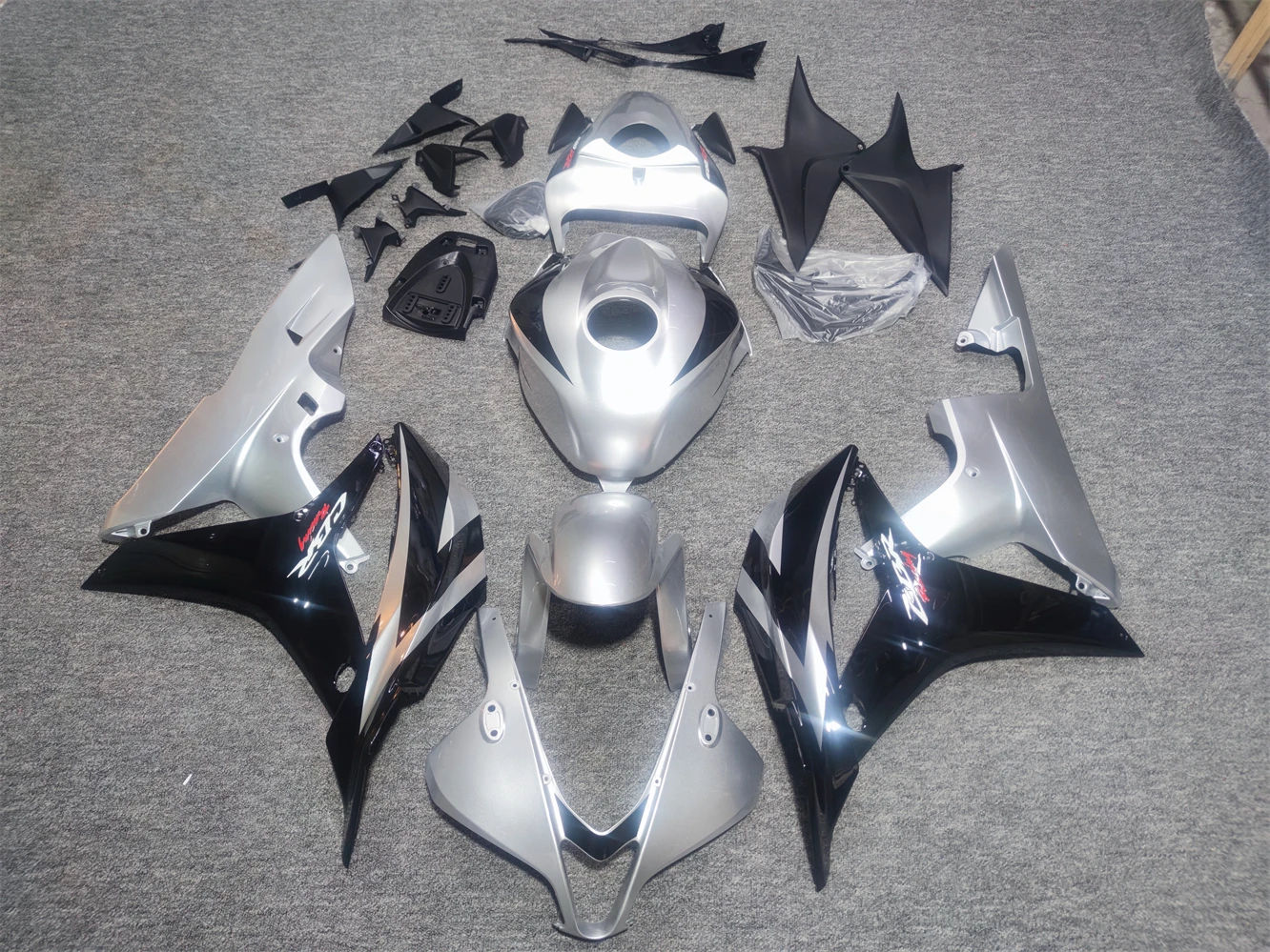 Комплект обтекателей для мотоцикла подходит для CBR600RR 07 08 CBR600 F5 2007 2008 обтекатель черный серебристый корпус для мотоцикла
Комплект обтекателей для мотоцикла подходит для CBR600RR 07 08 CBR600 F5 2007 2008 обтекатель черный серебристый корпус для мотоцикла