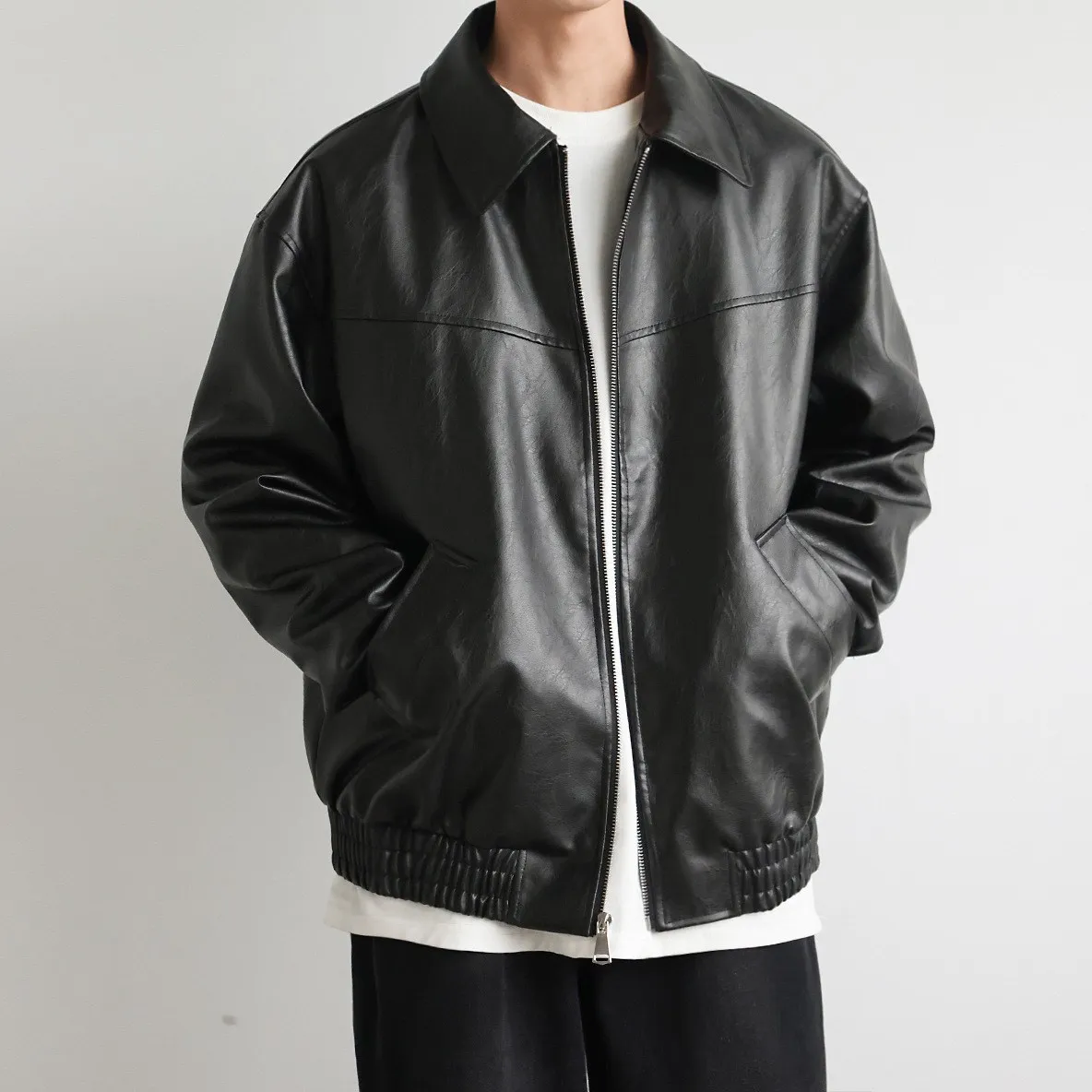 American New Fashion Vintage Men's Solid Color Loose Simple Basic Casual Trendy Turn-down Collar Long Sleeve Faux Leather Coats
American New Fashion Vintage Men's Solid Color Loose Simple Basic Casual Trendy Turn-down Collar Long Sleeve Faux Leather Coats