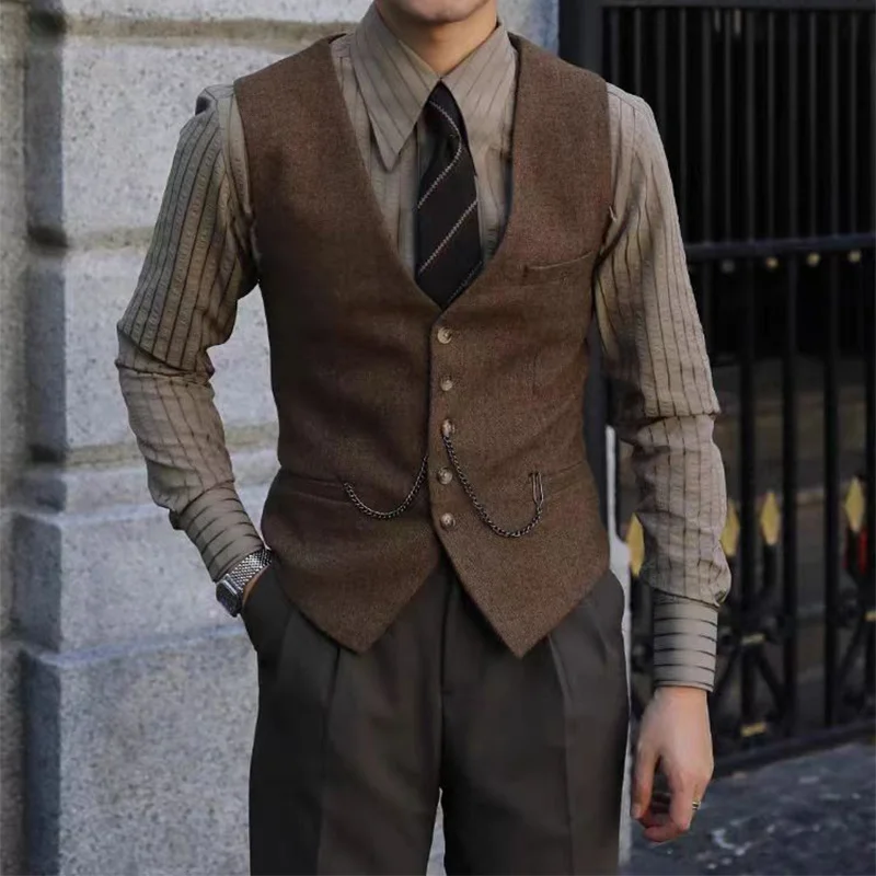 Retro British Yuppie Brown Single-Breasted Wool Tweed Herringbone Pattern Casual Slim Wedding Suit Vest
Retro British Yuppie Brown Single-Breasted Wool Tweed Herringbone Pattern Casual Slim Wedding Suit Vest