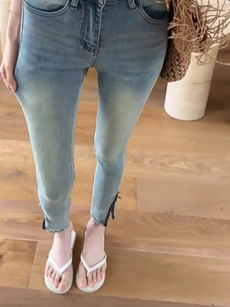 Millennium Spicy Girl Zipper Slit Jeans Women's New 2025 Light Blue Design Slim Nine-Piece Pencil Pants High Waist Casual Style
Millennium Spicy Girl Zipper Slit Jeans Women's New 2025 Light Blue Design Slim Nine-Piece Pencil Pants High Waist Casual Style