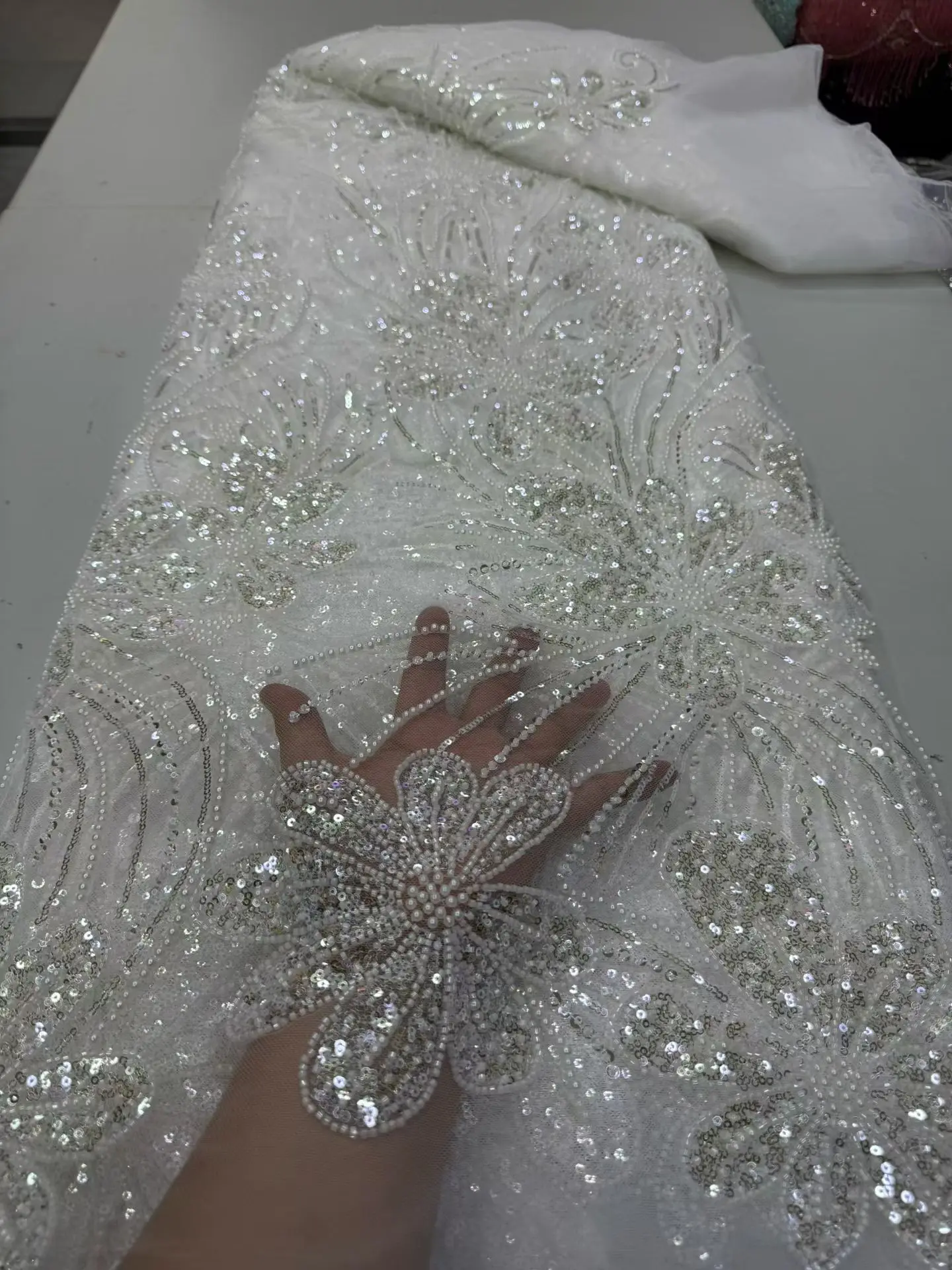 Luxury Red 2026 High Quality French Tulle Net Sequins Lace Fabric African Lace Fabric 5 Yards For Nigeria Wedding Party M565-1
Luxury Red 2026 High Quality French Tulle Net Sequins Lace Fabric African Lace Fabric 5 Yards For Nigeria Wedding Party M565-1