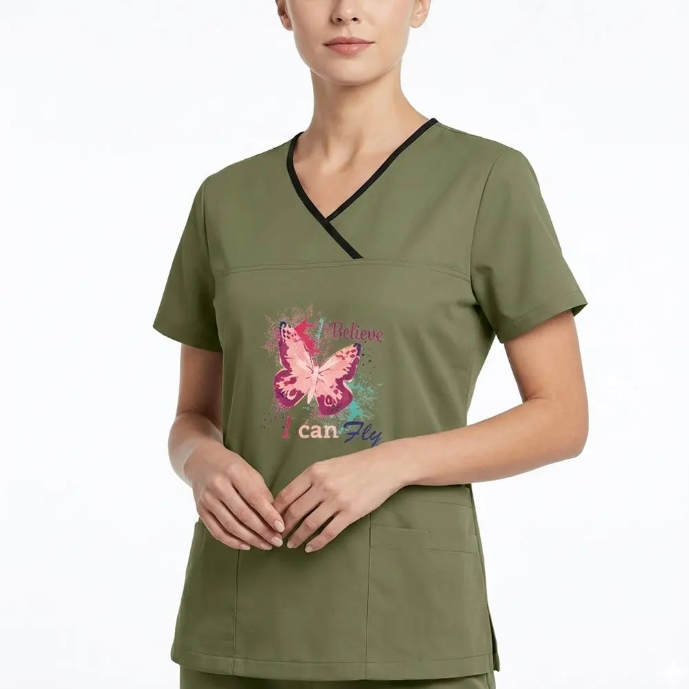 Персонализированные медицинские скрабы с подписью: элегантный приталенный костюм с разрезом | Эксклюзивная рабочая одежда с принтом для современных женщин Cl Fiskans
Персонализированные медицинские скрабы с подписью: элегантный приталенный костюм с разрезом | Эксклюзивная рабочая одежда с принтом для современных женщин Cl Fiskans