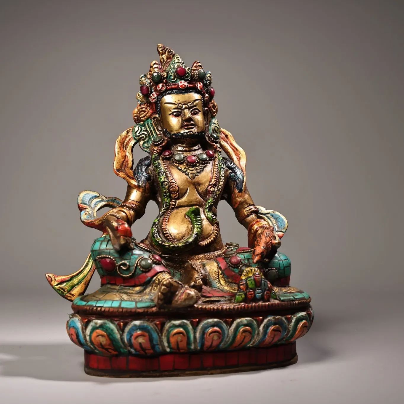 9"Tibetan Temple Collection Old Bronze Painted Outline in gold Mosaic Gem Turquoise Yellow Jambhala Sitting Buddha Worship Hall
9"Tibetan Temple Collection Old Bronze Painted Outline in gold Mosaic Gem Turquoise Yellow Jambhala Sitting Buddha Worship Hall