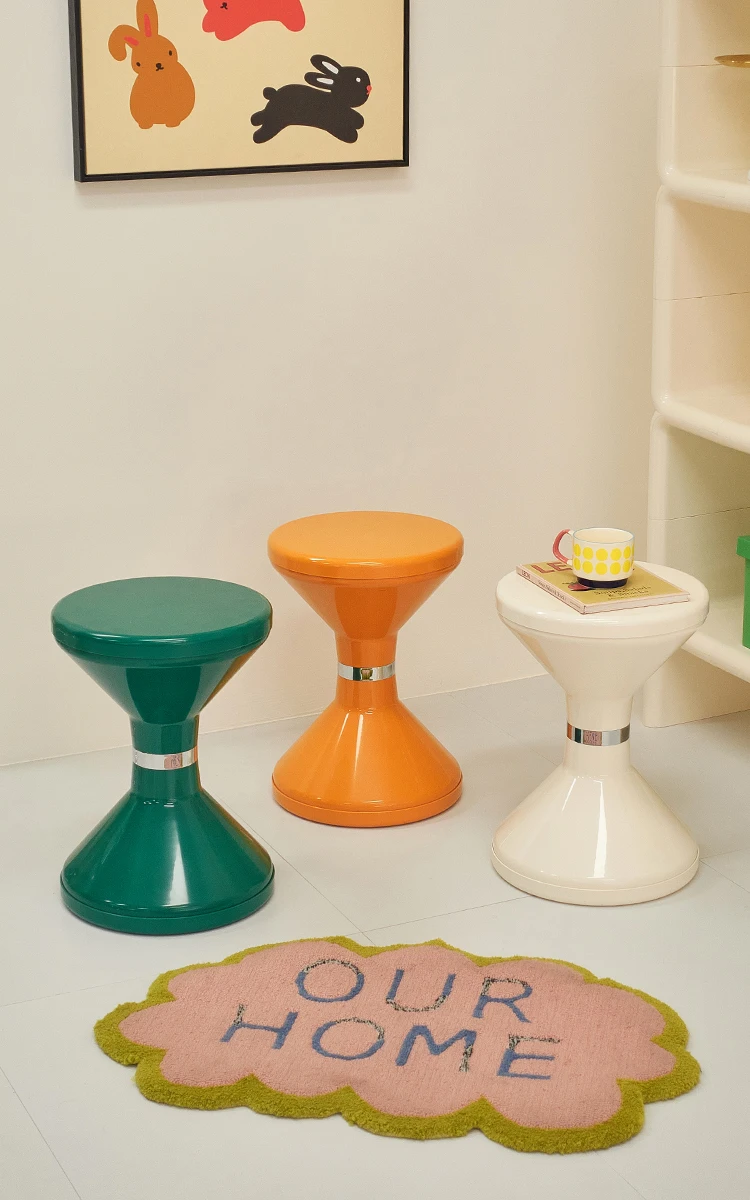 Instagram creative short stool, modern household stool, doorstep shoe changing stool, small unit, simple sofa edge table
Instagram creative short stool, modern household stool, doorstep shoe changing stool, small unit, simple sofa edge table