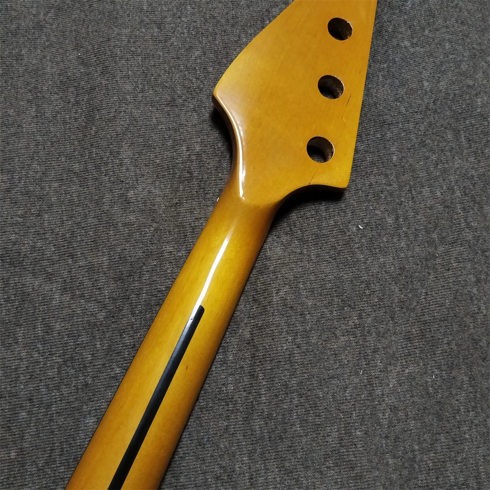 21 Frets Maple Electric Bass Guitar Neck Rosewood Fingerboard Yellow Color Glossy Paint Musical Instrument Accessories
21 Frets Maple Electric Bass Guitar Neck Rosewood Fingerboard Yellow Color Glossy Paint Musical Instrument Accessories