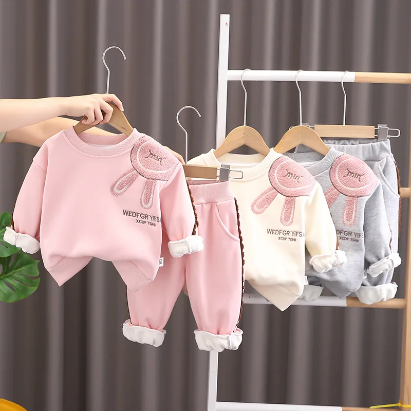 1-5 Years Children's Velvet Sports SetWinter Infants and Young Children Autumn Set New Fashionable Cute Hoodie Two Piece Set
1-5 Years Children's Velvet Sports SetWinter Infants and Young Children Autumn Set New Fashionable Cute Hoodie Two Piece Set