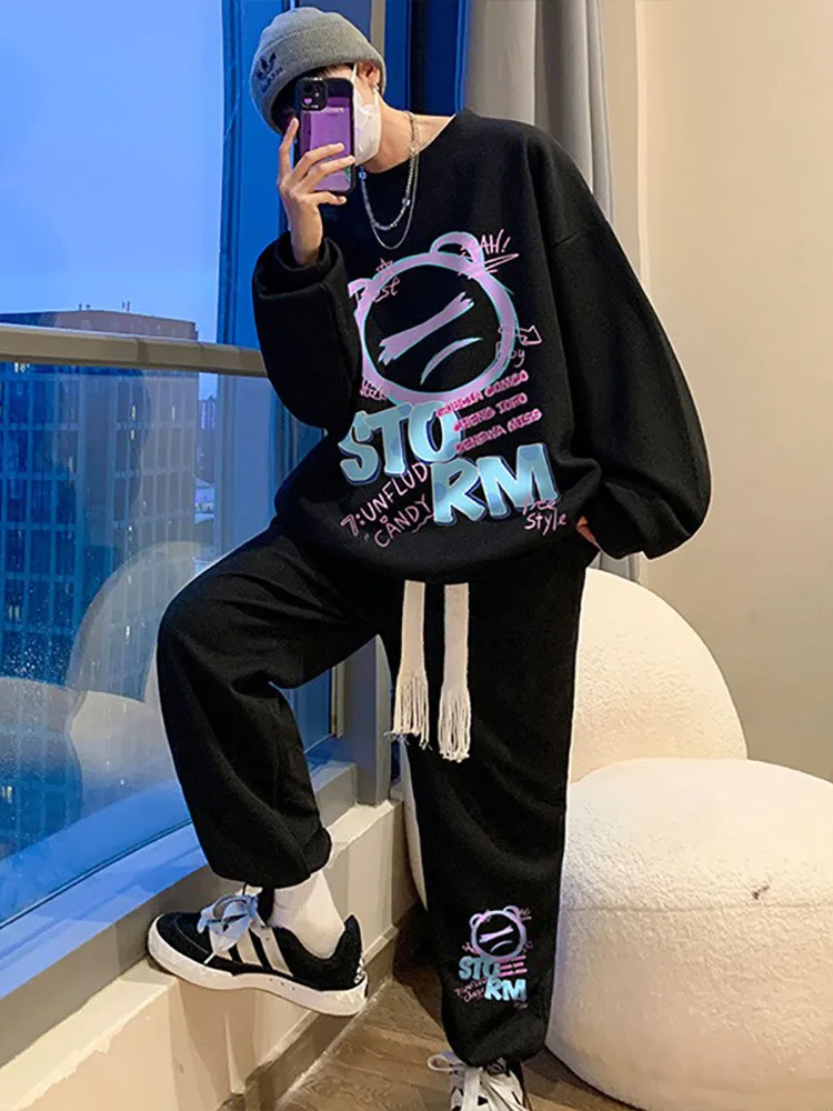 Devil Print Casual Sportswear Set for Men Spring Trendy Loose Fit Sweatshirt And Pants Two Piece Set Long Sleeve Teenager
Devil Print Casual Sportswear Set for Men Spring Trendy Loose Fit Sweatshirt And Pants Two Piece Set Long Sleeve Teenager