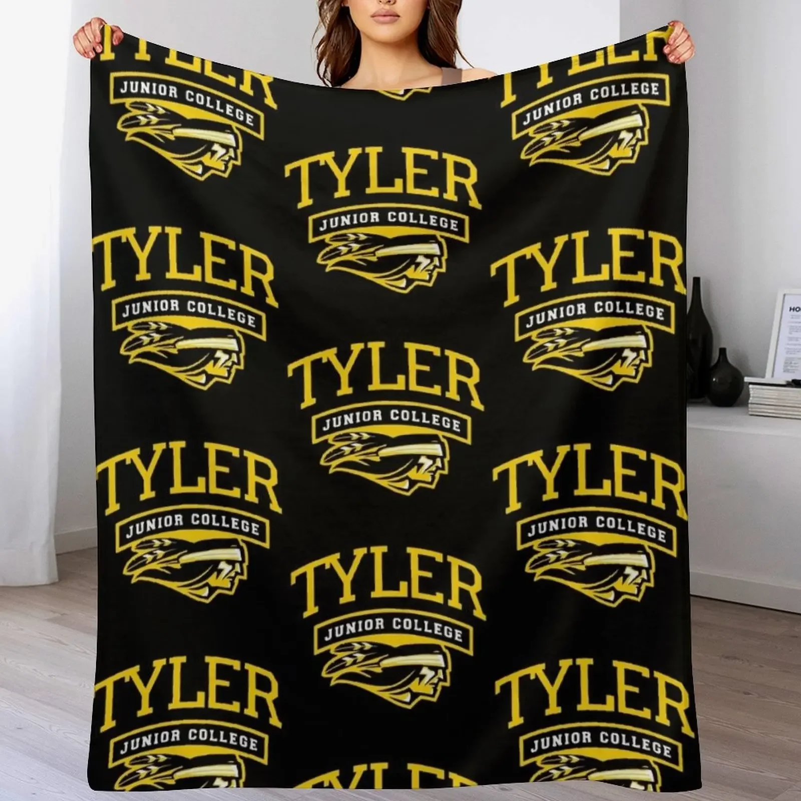 Tyler JCA (2) Style Throw Blanket Picnic Bed linens Decorative Beds Vintage Blankets
Tyler JCA (2) Style Throw Blanket Picnic Bed linens Decorative Beds Vintage Blankets