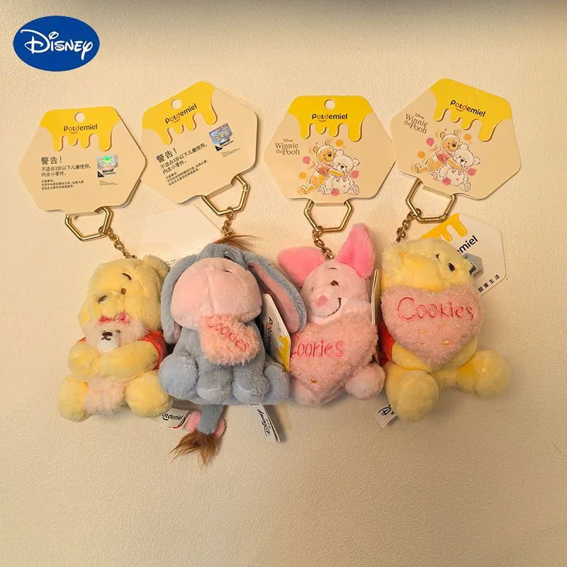 Плюшевый брелок Disney с Винни-Пухом, Пиглетом и Иаиой, подвеска-сердечко для сумки, подарок для детей, девочек, подруг, семьи, милый и очаровательный.
Плюшевый брелок Disney с Винни-Пухом, Пиглетом и Иаиой, подвеска-сердечко для сумки, подарок для детей, девочек, подруг, семьи, милый и очаровательный.