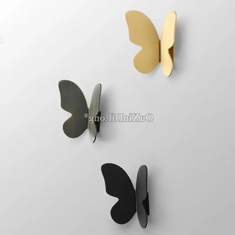 2 пары чистых латунных мебельных ручек-бабочек, ручки для ящиков, шкафа, кухонной обуви, ТВ, винного шкафа, ручки, украшения
2 пары чистых латунных мебельных ручек-бабочек, ручки для ящиков, шкафа, кухонной обуви, ТВ, винного шкафа, ручки, украшения