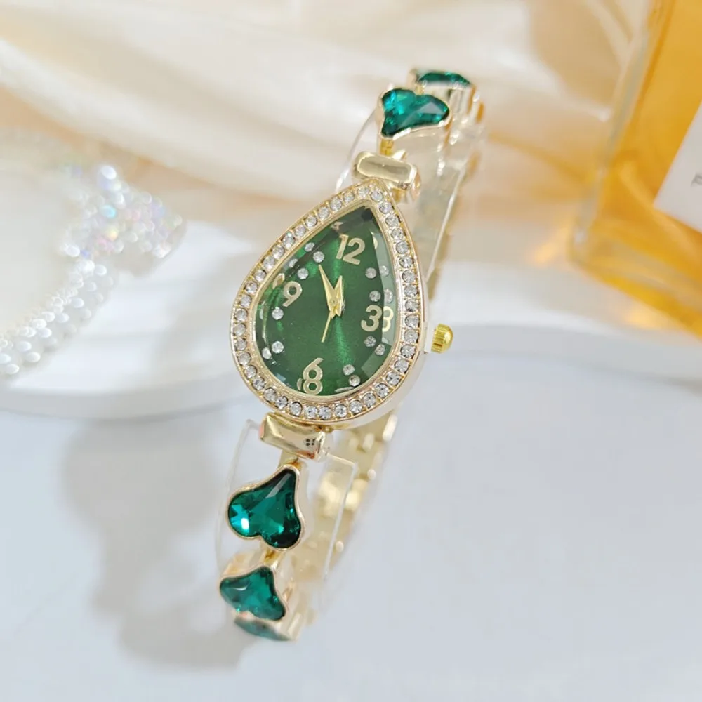 Alloy Heart Bracelet Watch Fashion Accessory Waterdrop Shaped Case Heart Wristwatch Shiny Women's Quartz Watch Fashion Wear
Alloy Heart Bracelet Watch Fashion Accessory Waterdrop Shaped Case Heart Wristwatch Shiny Women's Quartz Watch Fashion Wear
