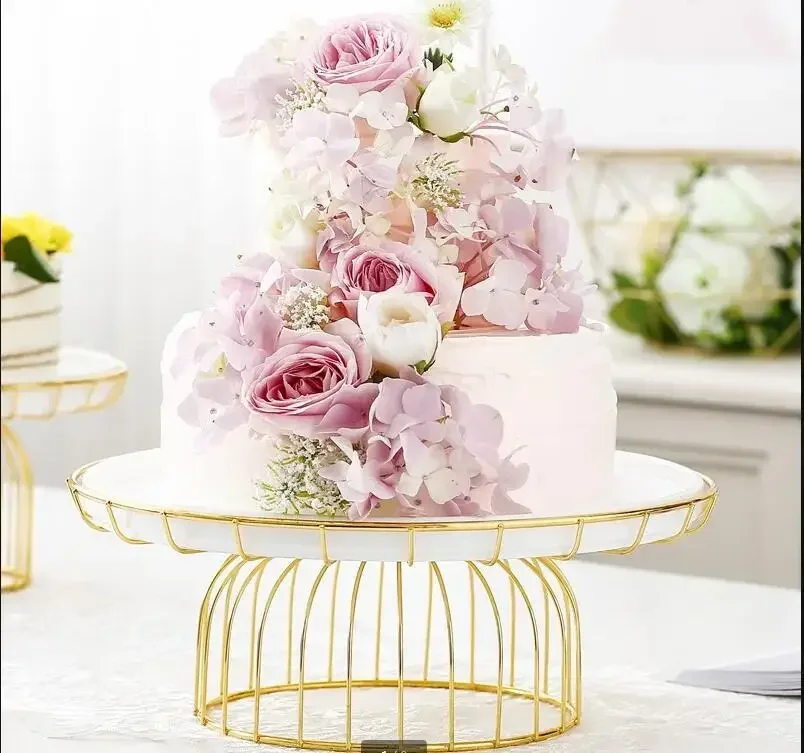 European Iron Ceramic Cake Tray Round Household Pastry Plate Dessert Plate Dessert Table Display Art Home Decoration Accessories
European Iron Ceramic Cake Tray Round Household Pastry Plate Dessert Plate Dessert Table Display Art Home Decoration Accessories