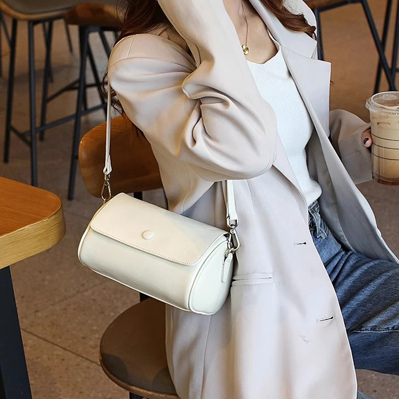 Lady Designer Luxury Retro Crossbody Bags Female Fashion Cowhide Handbag Women's Cow Natural Leather Round Shoulder Bag Ladies
Lady Designer Luxury Retro Crossbody Bags Female Fashion Cowhide Handbag Women's Cow Natural Leather Round Shoulder Bag Ladies