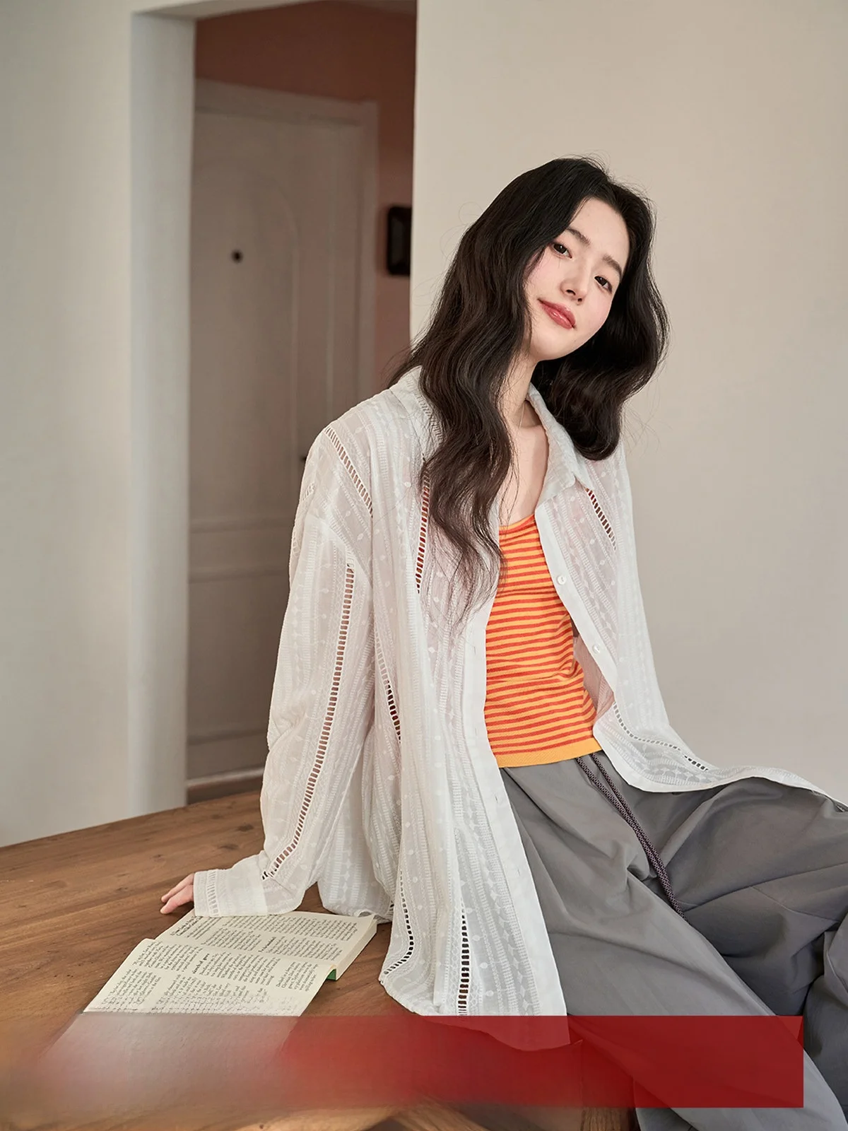 MoZao White Collar Hollow out Thin Long Sleeve Shirt Women's Loose Summer New Style Versatile Floral Embroidery Blouse
MoZao White Collar Hollow out Thin Long Sleeve Shirt Women's Loose Summer New Style Versatile Floral Embroidery Blouse