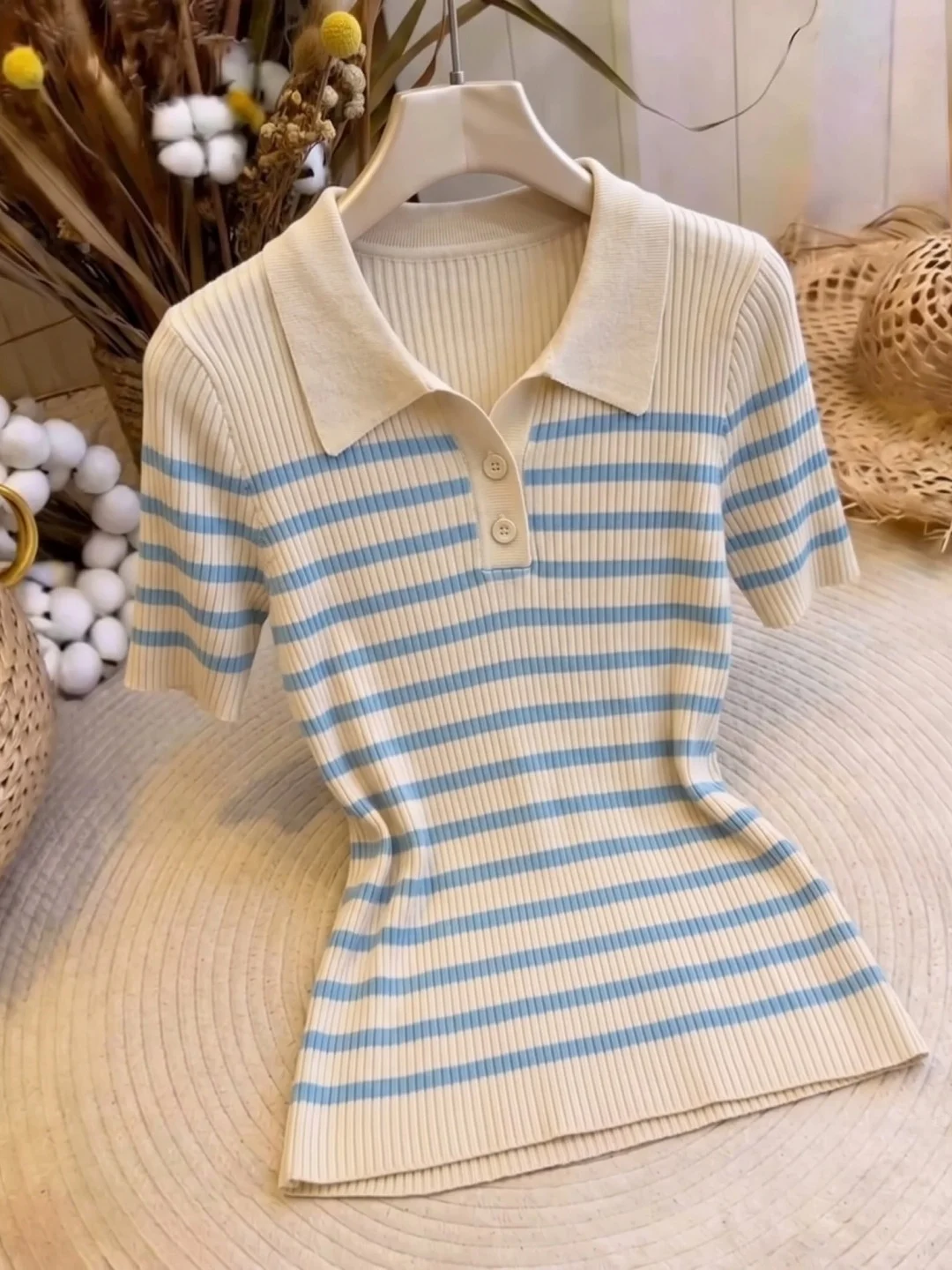 Summer 2026 Ice Silk Neck Knitted Top Short Sleeve Striped Design Anti-Aging Women's Fashionable Korean Style Straight Cut
Summer 2026 Ice Silk Neck Knitted Top Short Sleeve Striped Design Anti-Aging Women's Fashionable Korean Style Straight Cut