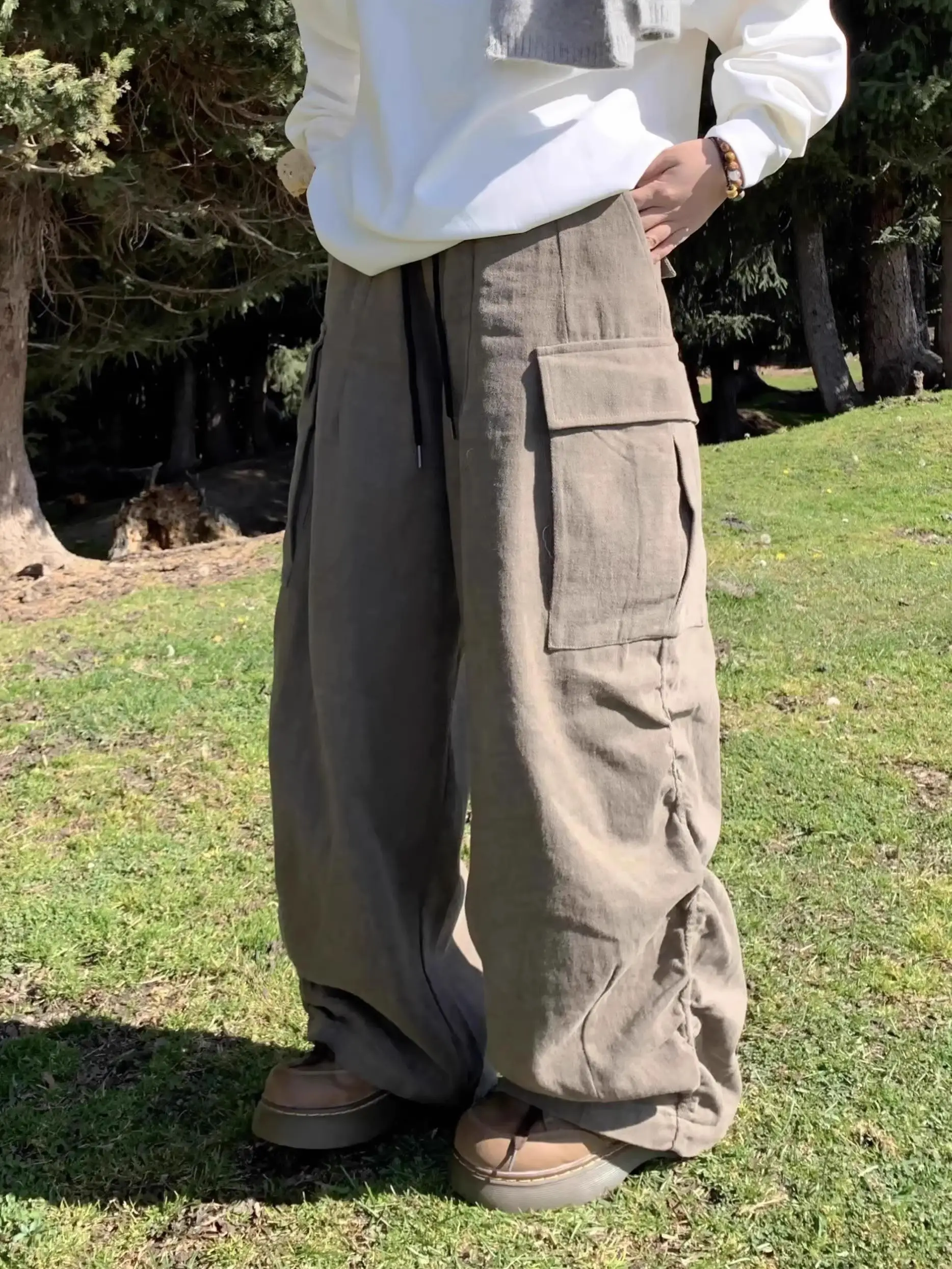 Мужские свободные рабочие брюки однотонные, плиссированные, повседневные, прямого кроя, осенне-зимние, с широкими штанинами и множеством карманов
Мужские свободные рабочие брюки однотонные, плиссированные, повседневные, прямого кроя, осенне-зимние, с широкими штанинами и множеством карманов