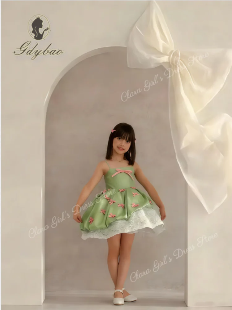 Мятно-зеленое платье А-силуэта для девочек с тонкими бретелями, бантом и цветочным декором, мини-платье для детских праздников и выпускных вечеров
Мятно-зеленое платье А-силуэта для девочек с тонкими бретелями, бантом и цветочным декором, мини-платье для детских праздников и выпускных вечеров