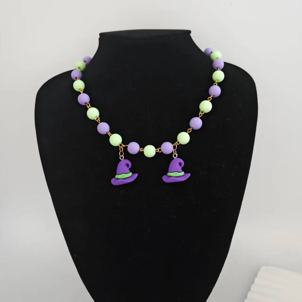 Cute Kids Purple Green Beads Handemade Neckalce Women Customized Halloween Necklace Witch's hat Pendant Necklace
Cute Kids Purple Green Beads Handemade Neckalce Women Customized Halloween Necklace Witch's hat Pendant Necklace