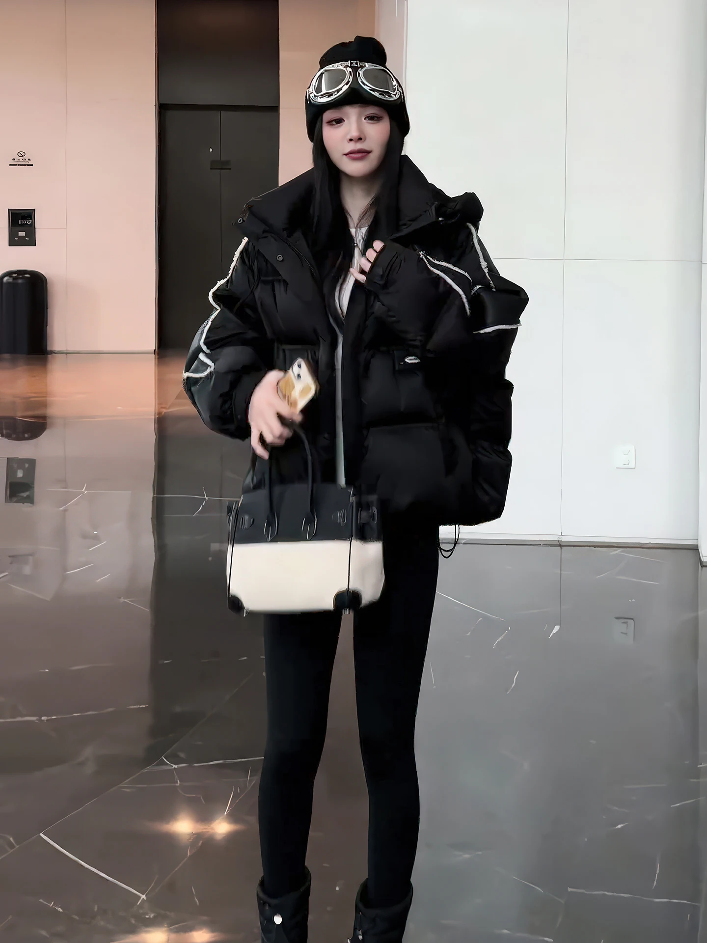 Корейская женская стеганая куртка с капюшоном, белый ду пух, свободная посадка, теплая зимняя верхняя одежда, модное утягивающее пальто
Корейская женская стеганая куртка с капюшоном, белый ду пух, свободная посадка, теплая зимняя верхняя одежда, модное утягивающее пальто