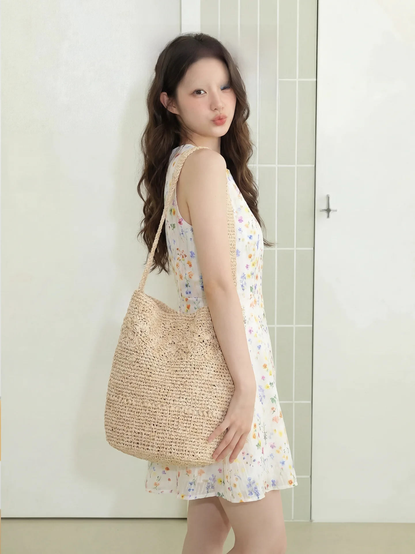 Orange Girl Zhao Waxed Rope Braided Bucket Bag Mother Daughter Hollow out Beach Vacation Fashion Women's Tote Bag
Orange Girl Zhao Waxed Rope Braided Bucket Bag Mother Daughter Hollow out Beach Vacation Fashion Women's Tote Bag