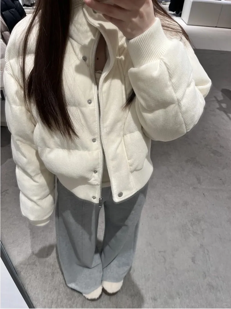 Korean Style Corduroy Stand Collar Warm Short Cotton Jacket Women's Autumn Winter New Bread Sleeve Drawstring Top Shirt
Korean Style Corduroy Stand Collar Warm Short Cotton Jacket Women's Autumn Winter New Bread Sleeve Drawstring Top Shirt