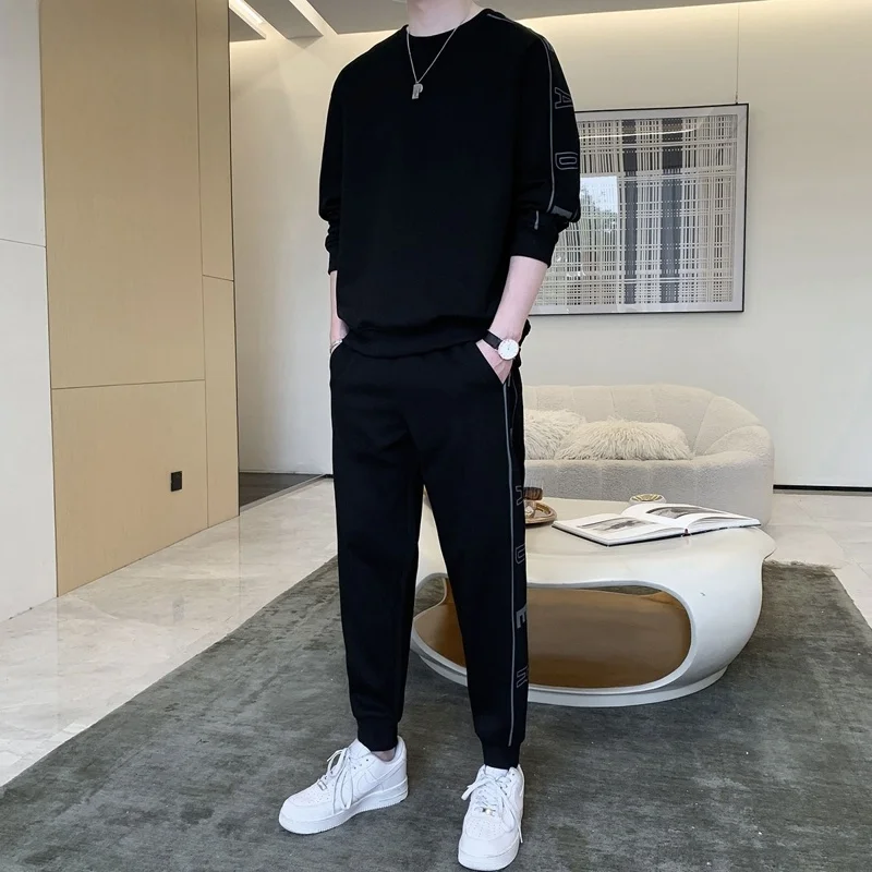 Casual Sportswear Set Men's Long Sve Sweatirt And Pants Bla Spring Collection Comfortable Polyester Youth Faion
Casual Sportswear Set Men's Long Sve Sweatirt And Pants Bla Spring Collection Comfortable Polyester Youth Faion