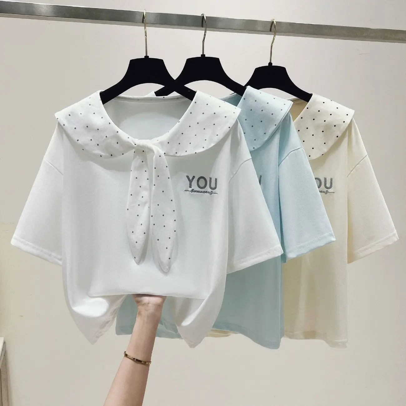 2026 Summer Girls Short Sleeve T-Shirt, Preppy Style Peter Pan Collar Letter Print Loose Fit Top for Big Kids
2026 Summer Girls Short Sleeve T-Shirt, Preppy Style Peter Pan Collar Letter Print Loose Fit Top for Big Kids