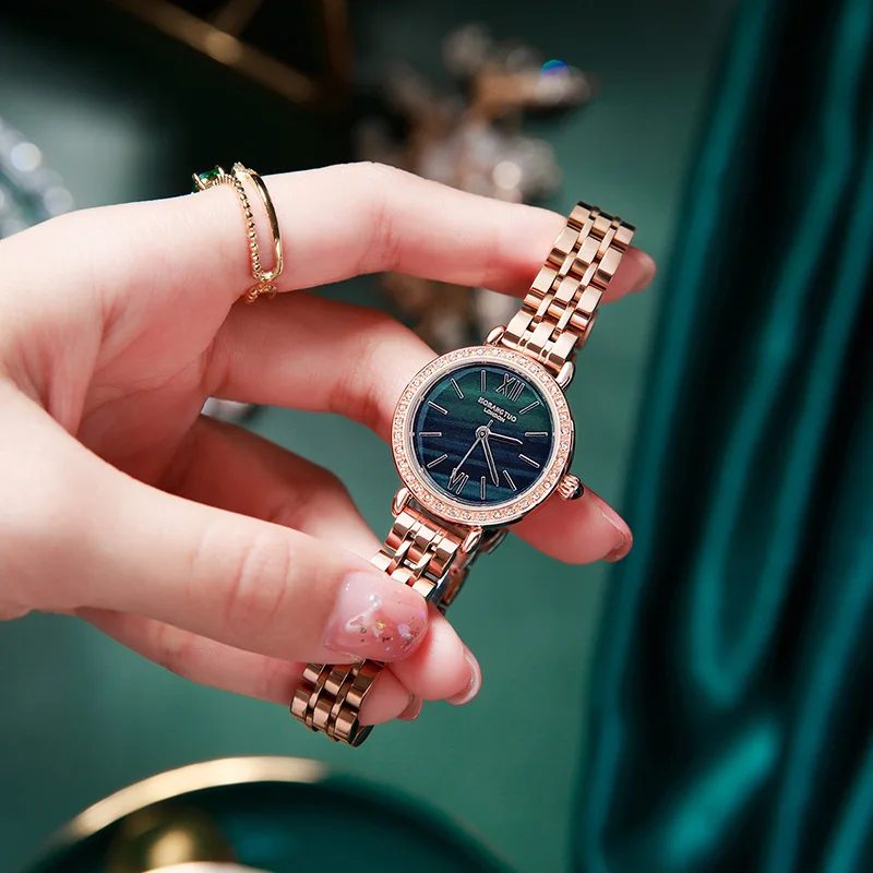 Fashion Retro Round Small Green Watch Elegant Student Roman Small Dial Steel Band Quartz Women's Watch
Fashion Retro Round Small Green Watch Elegant Student Roman Small Dial Steel Band Quartz Women's Watch