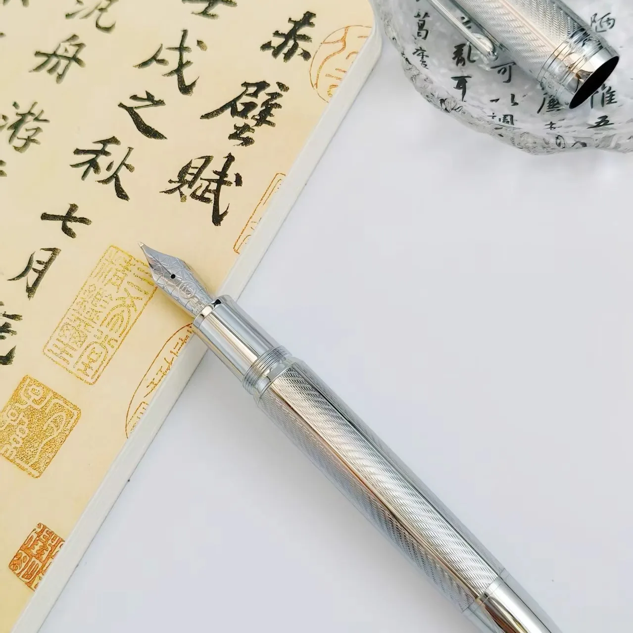 Beautiful Lemon M8 Metal Piston Ink Fountain Pen Soft Blade Long Knife Business Pen Nib Hand-Polished Writing Stationery Gift
Beautiful Lemon M8 Metal Piston Ink Fountain Pen Soft Blade Long Knife Business Pen Nib Hand-Polished Writing Stationery Gift